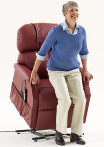 PR 505 MAXICOMFORTER LIFT CHAIR BY GOLDEN TECHNOLOGIES